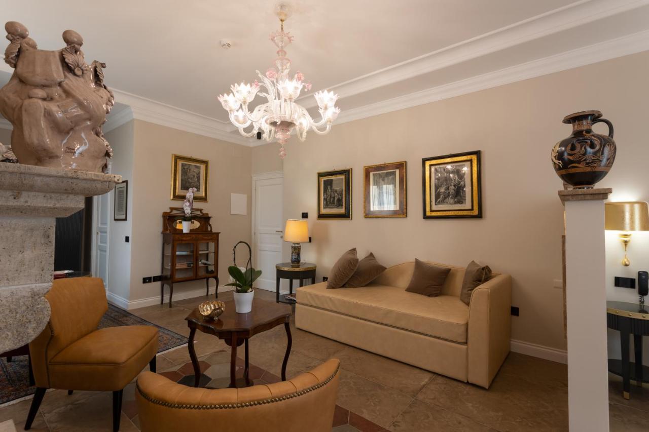 Domus Clelia Paestum Antica Luxur Bed & Breakfast Exterior foto